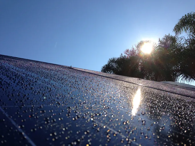 Solar Energy Systems in San Diego, CA 1 A solar panel installed in the roof top of the building